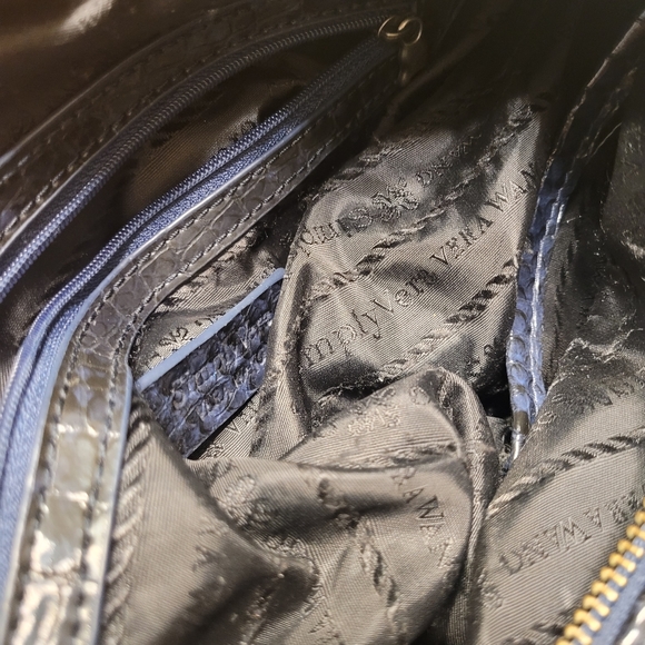4/$25 SIMPLY VERA WANG PURSE - Picture 8 of 12